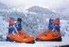 CHAUSSURES DE SKI JUNIOR VINTAGE, MARQUE "HECSKY" - paire de chaussures de ski enfant (ca 1970)