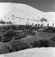 L'ALPE D'HUEZ - FOULE DES GRANDS JOURS AU SIGNAL - retirage photo Machatschek (1938)