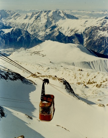 L'ALPE D'HUEZ - TELEPHERIQUE DU PIC BLANC - photo originale (ca 1970)