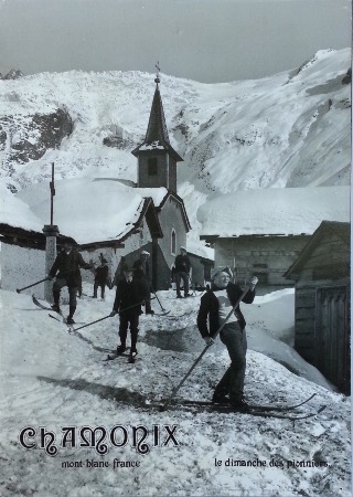 CHAMONIX MONT-BLANC FRANCE - LE DIMANCHE DES PIONNIERS - affiche photo d'après Tairraz (ca 1980)