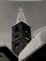 VAL D'ISERE - LE CLOCHER DE L'EGLISE SOUS LA NEIGE - photo originale (ca 1950)