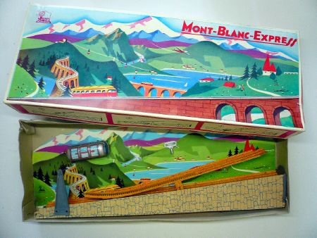 TRAIN MONT-BLANC EXPRESS - jouet mécanique en tôle (ca 1960)
