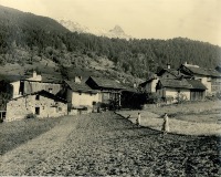 LES ALLUES (MERIBEL) - SCENE PAYSANNE - photo originale (ca 1950)