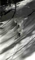 TRACES... SKIEURS EN PLEINE DESCENTE A GOURETTE - photo originale de Karl Machatschek (années 30)