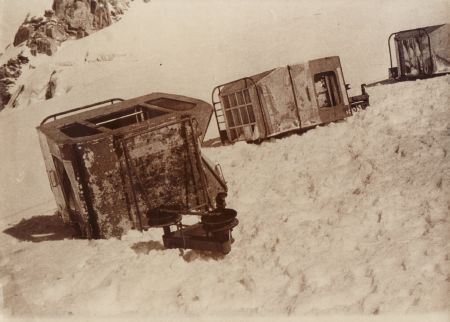 ACCIDENT DU TELEPHERIQUE DE LA VALLEE BLANCHE A CHAMONIX - photo de presse par Keystone (1966)