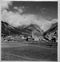 VAL D'ISERE - LE VILLAGE EN ETE VU VERS LA DAILLE ET LA TOVIERE - photo originale (ca 1950)