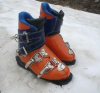 CHAUSSURES DE SKI JUNIOR VINTAGE, MARQUE "HECSKY" - paire de chaussures de ski enfant (ca 1970)