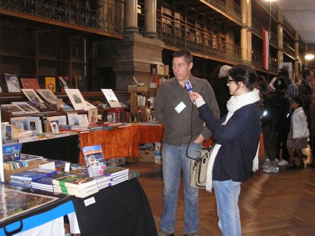 Laurent TOUCHARD interviewé pendant le Salon du Livre de Régionalisme Alpin - Grenoble 2010